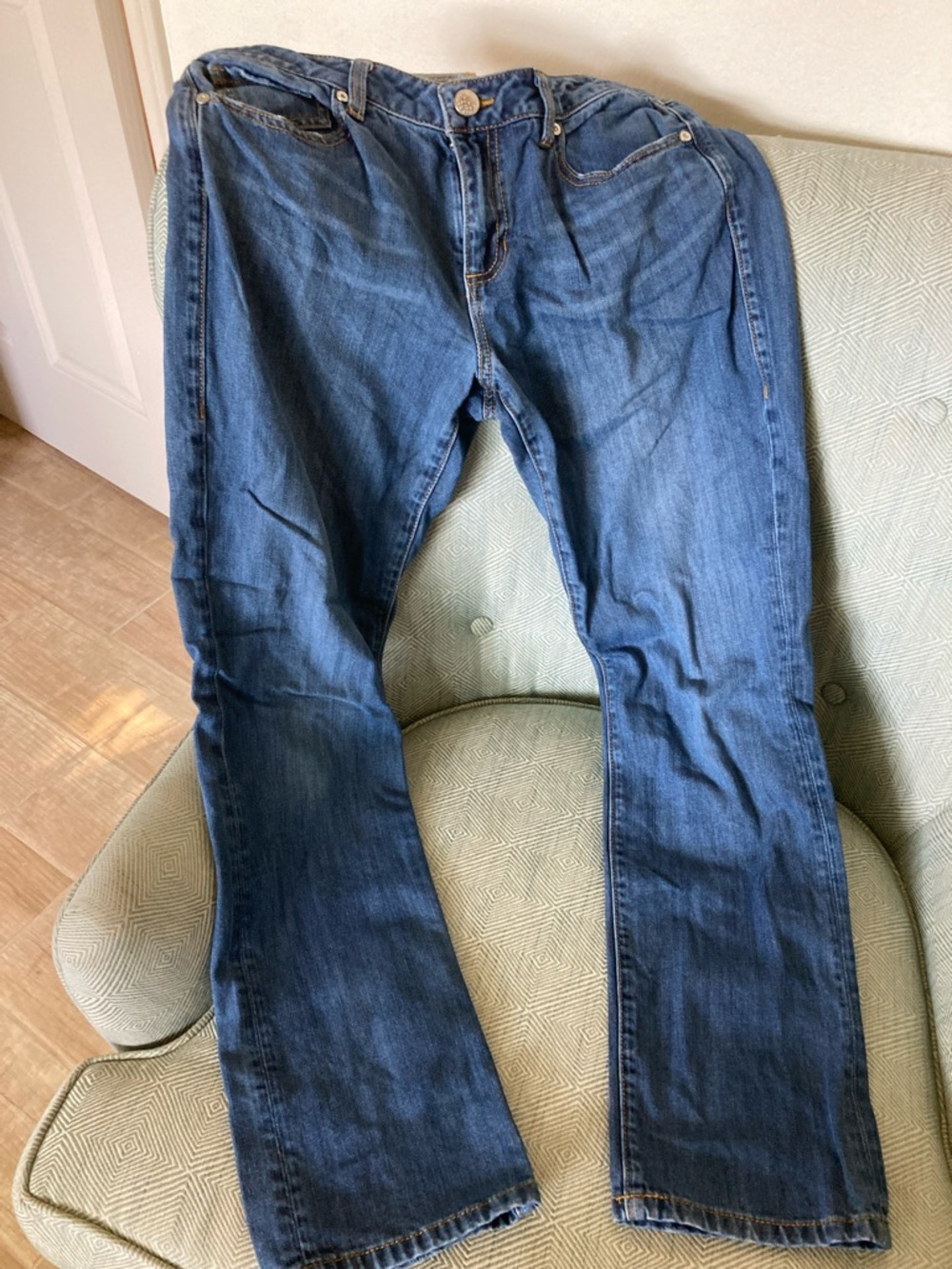 CAbi Women’s Straight-Leg Denim Jeans in Medium Blue